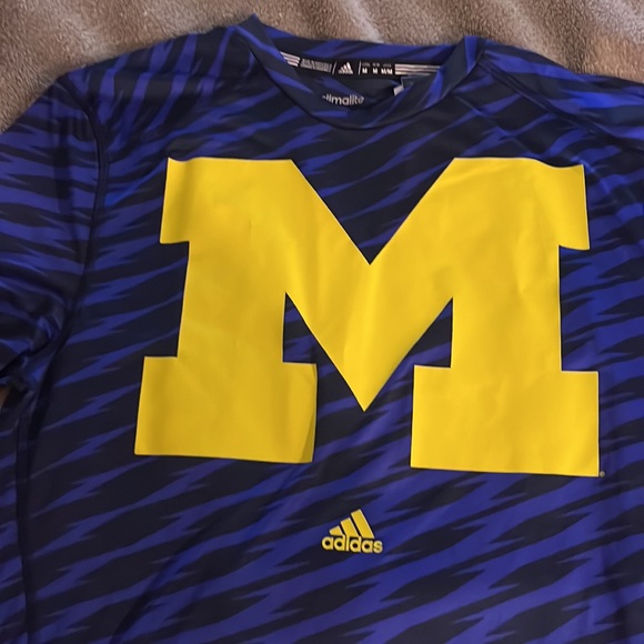 Brand new with tags Climafit UMichigan Official c
Collegiate GoBlue - Picture 2 of 9